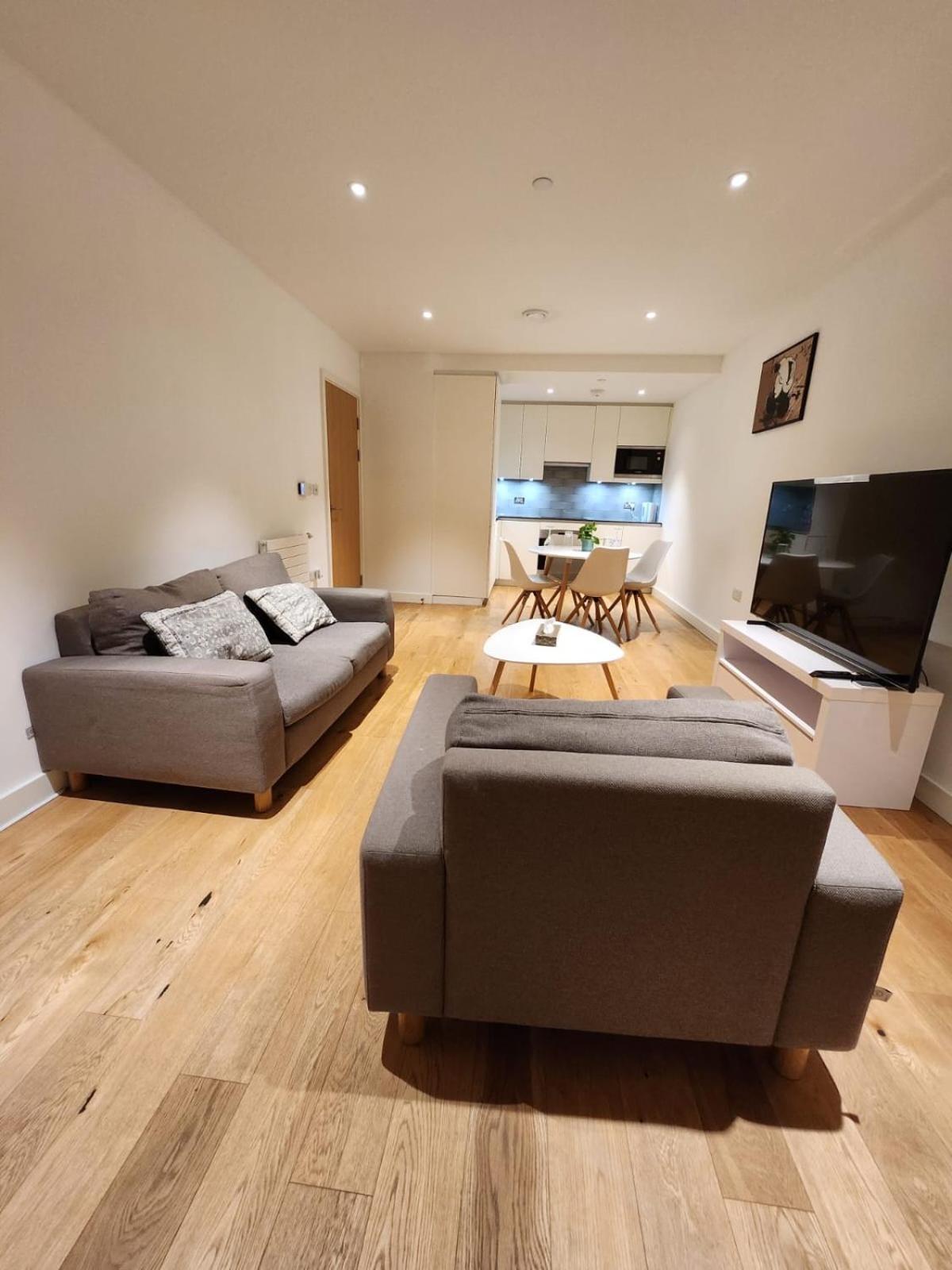Kaf Luxury Apartment Londra Esterno foto