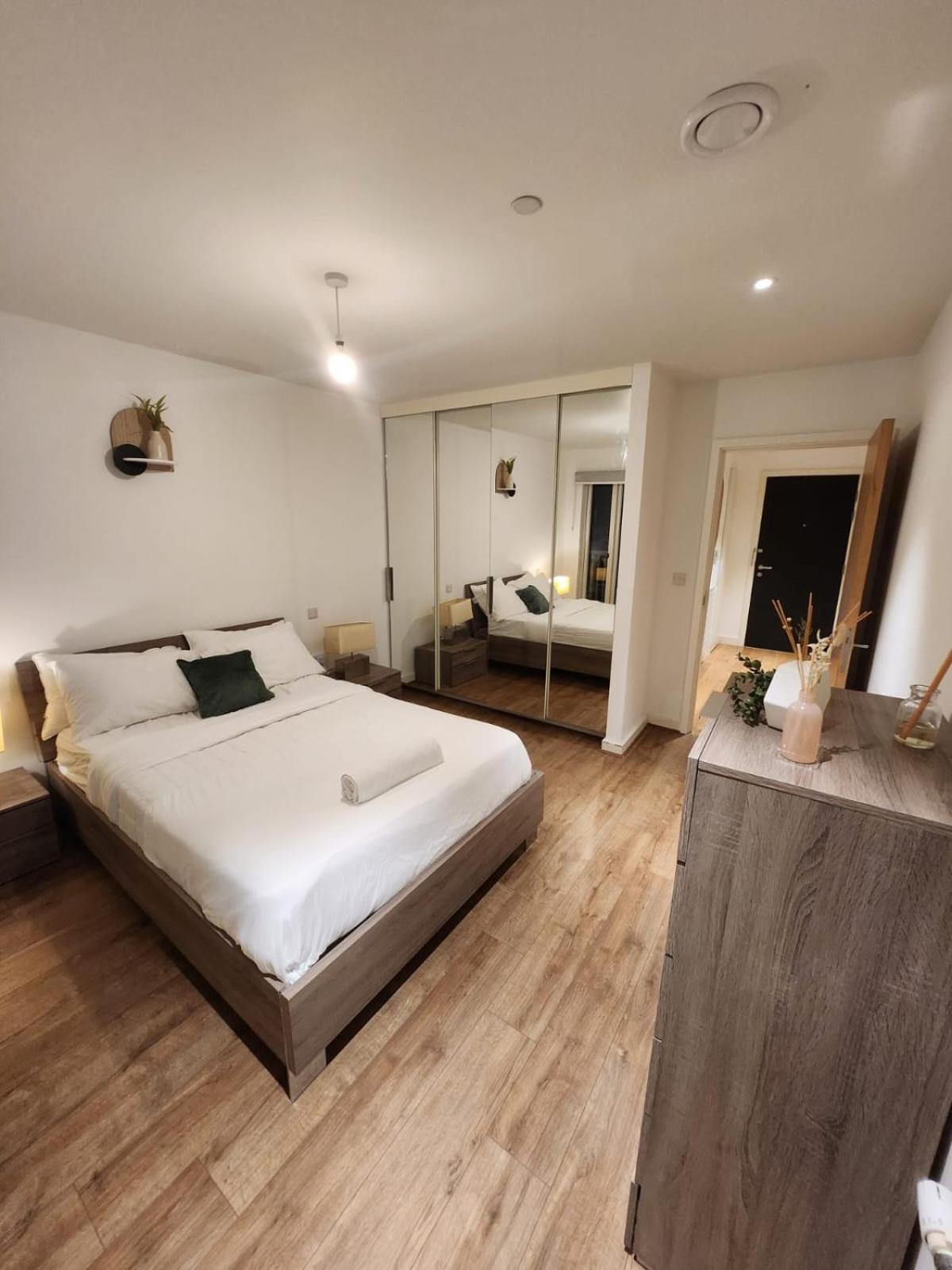Kaf Luxury Apartment Londra Esterno foto