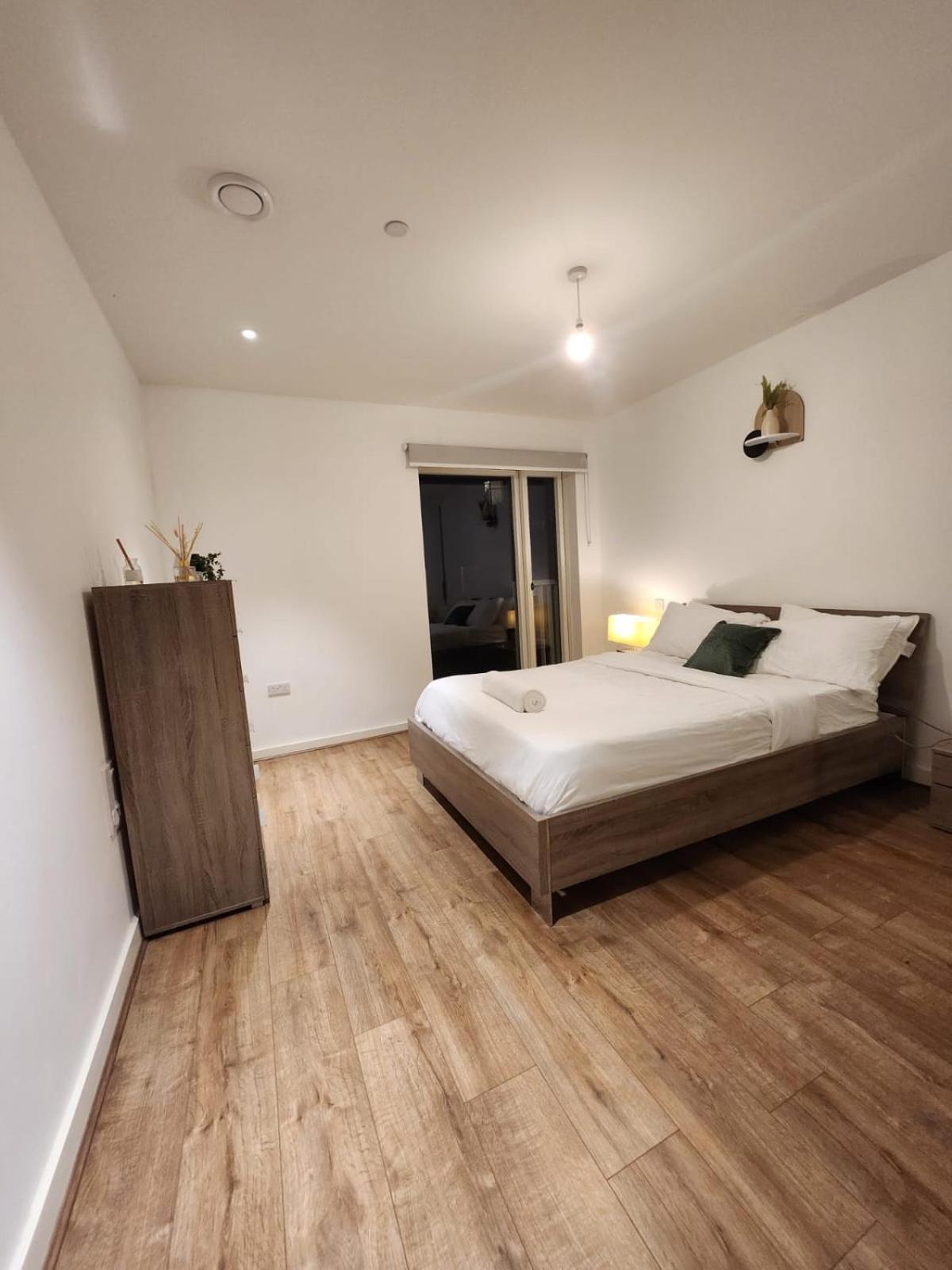 Kaf Luxury Apartment Londra Esterno foto
